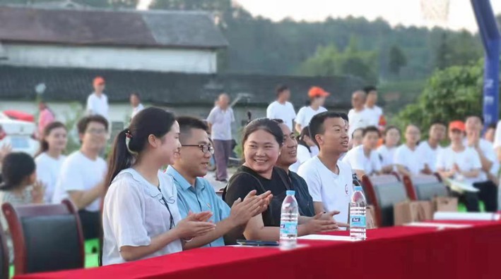 ����ɽ�ӣ���ϵ�lҰ  �r��������l�����d�Iע�����