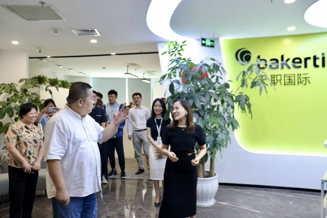 ��ؔ��Ժ�c�����H����LՄ��У��������A�����M����W���I�lչ