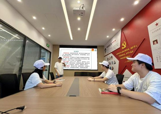 �x���Ї������ߵ�˼���n|���Ĺ������ͺϹ�������̽�����������c���������g�f(xi��)ͬ�C(j��)��