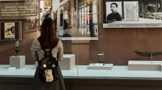 ���Ϲ��I��W�����R��b�����`�F���tɫ���������c־Ը���Ռ��`