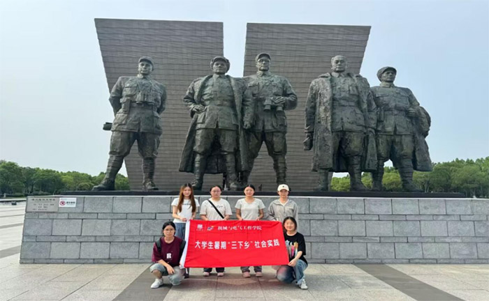 �W(xu��)�����l(xi��ng)���tɫӛ�� �ഺ�����и����z־