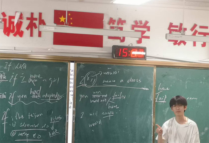 ���K������W����Z�WԺ���`�F�ɆT���Ͼ�������W���Ƹ����ЌW�_չ������`