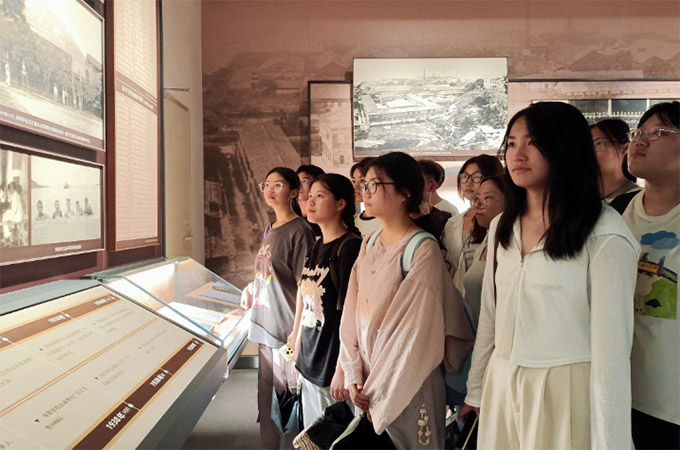 ������W(xu��)��̤�����f�������}�_ͬԴ